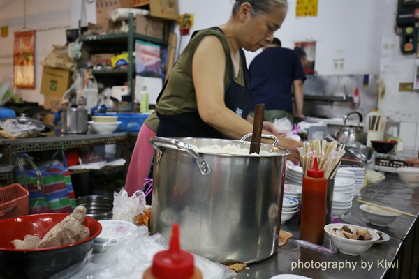 台南鹽水張瑞芳豬頭飯鹽水公有零售市場內2564 台南鹽水張瑞芳豬頭飯鹽水公有零售市場內2564