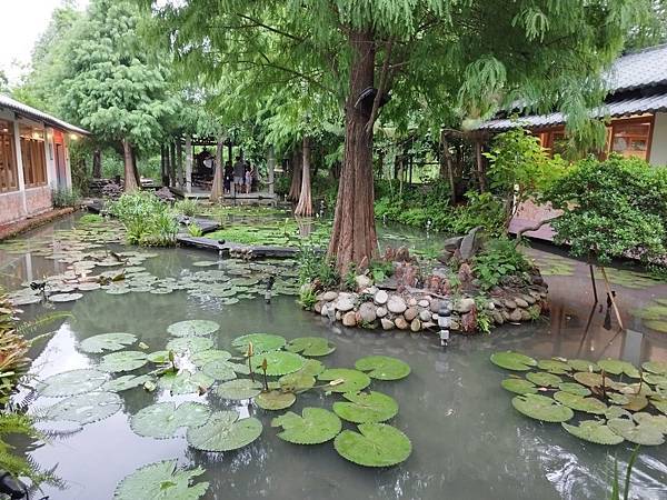 台中南屯田寮農莊景觀餐廳  寵物友善餐廳 親子餐廳 假日出遊