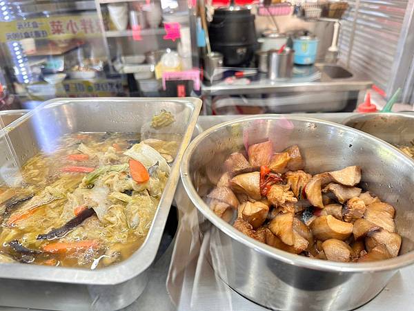 台中市平價素食║太平區樹德路天香素食，自己熬的湯底║太平純素