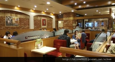 KOMEDA_ESCA店03.JPG