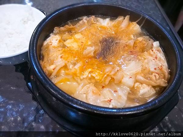 「定光韓食輕飲」豬肉泡菜豆腐鍋.jpg