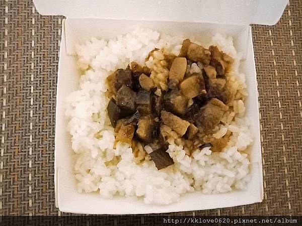 「華英溫州大餛飩」魯肉飯01.jpg