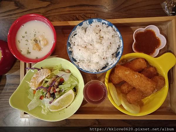 「Hivi Brunch」深海酸辣炸魚片米飯.jpg