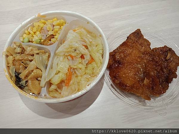 「阿答立」滷排骨飯.jpg