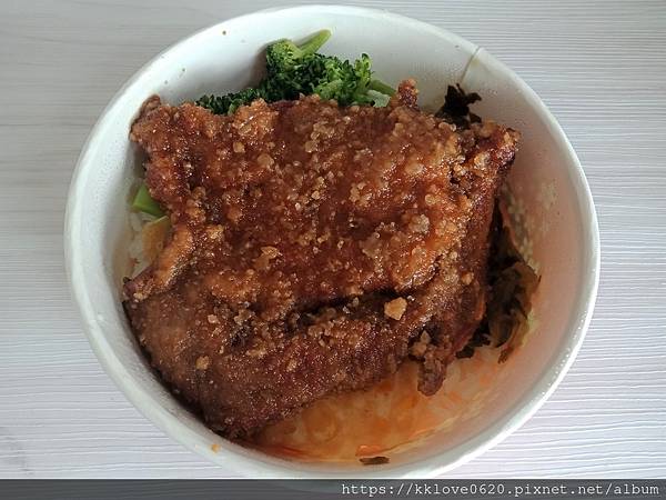 「曾媽媽酸菜排骨飯」酸菜排骨飯01.jpg