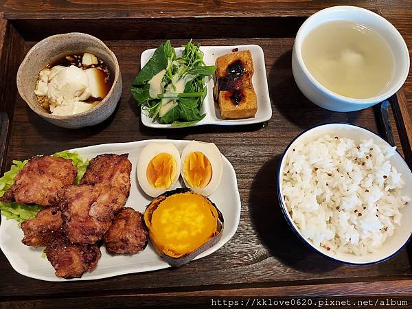 「煦煦早午餐」日式炸雞飯01.jpg