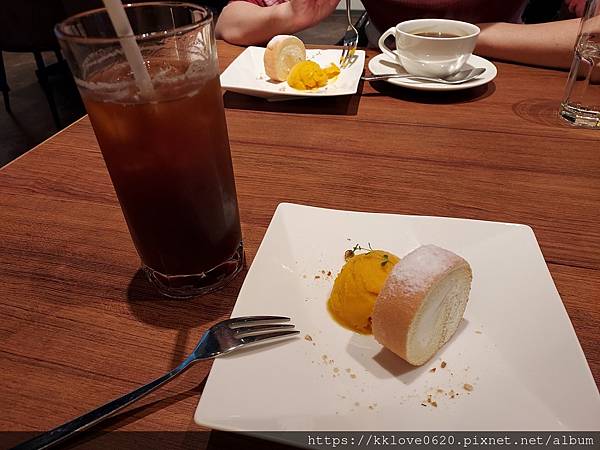 「小房間餐酒館」飲料與甜點.jpg