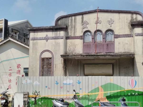 line_1230637261933350.jpg line_1230637261933350.jpg