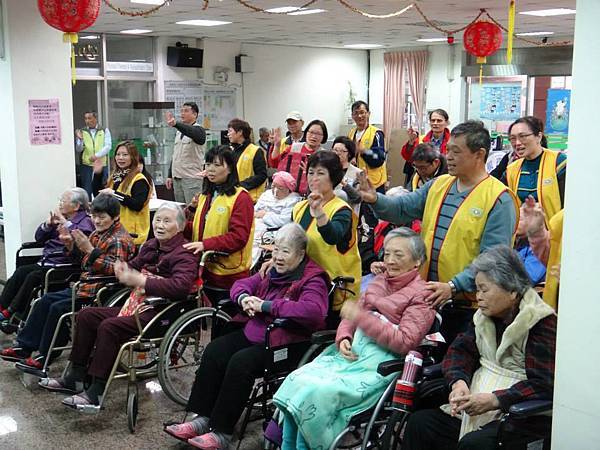 1040412救國團基隆市中山區團委會104年4月份公益服務-關懷長者活動 (14).jpg