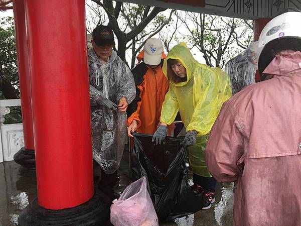 1060319救國團基隆市中山區團委會參與基隆市無痕新生活環保小行動世界大不同淨山活動 (4).JPG