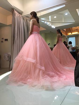 [推薦]禮服出租推薦-手工禮服