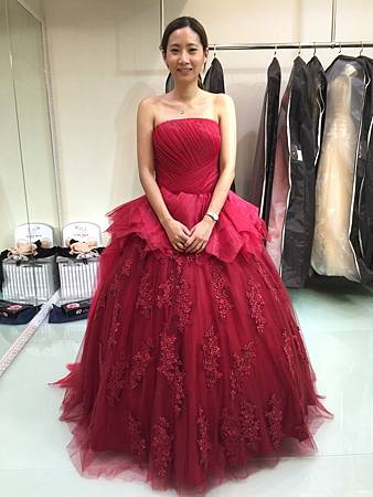 [推薦]禮服出租推薦-手工禮服