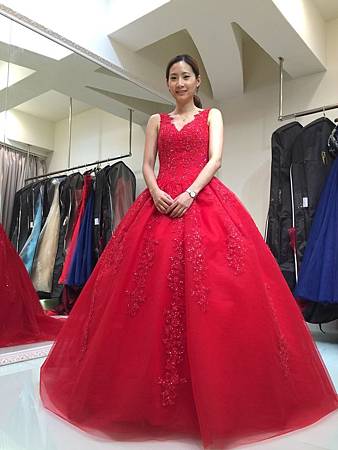 [推薦]禮服出租推薦-手工禮服