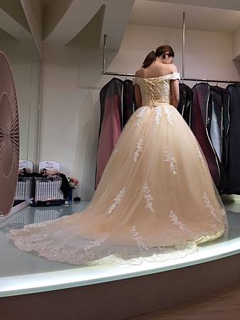 [推薦]禮服出租推薦-手工禮服