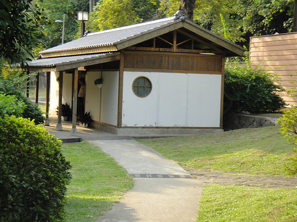 北投圖書館外的廁所