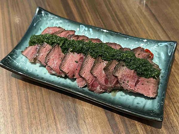 (巨蛋商圈) 調酒出色/餐點好吃的餐酒館~Dhyana De