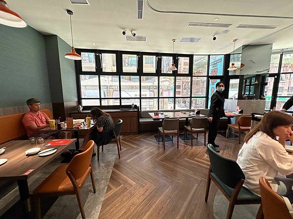 (巨蛋商圈)勁酸爽口~溜溜酸菜魚