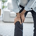 葡萄糖胺飲效用-保護膝關節.jpg