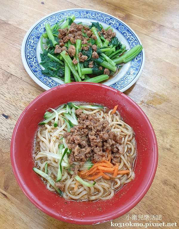 台中一中街必吃美食 20年多年老店 東海素食 艾得咖啡 小衛兒樂活誌 痞客邦