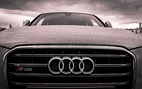 落實"數位優先"的UI設計?這兩個汽車巨頭做給你看!-奧迪上篇