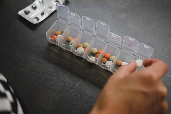 pills-in-box.jpg pills-in-box.jpg
