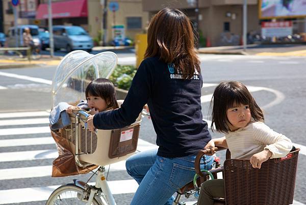 japan-mon-kids.jpg japan-mon-kids.jpg