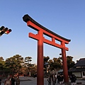 鶴岡八幡宮前的鳥居