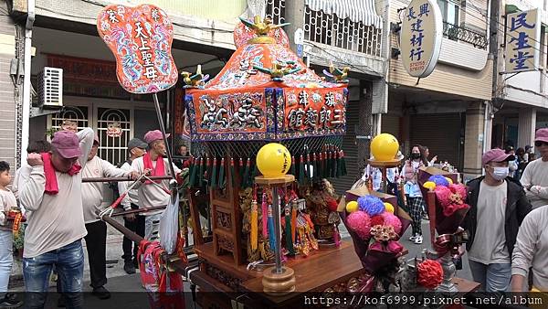 旗津三郎麵館蔡家天上聖母神轎.jpg