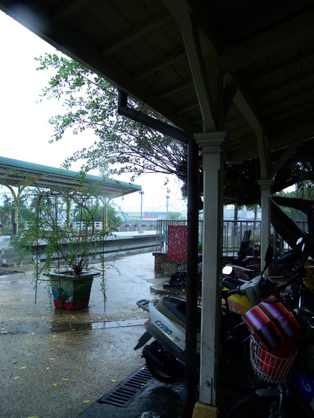 雨神帶來大雨