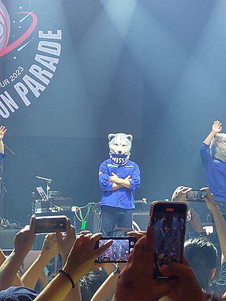 「MAN WITH A MISSION World Tour