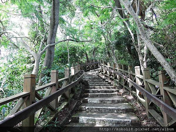 108.7.24 十八尖山-獅子亭後方階梯.JPG