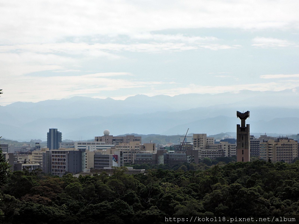 109.10.25 十八尖山14.JPG