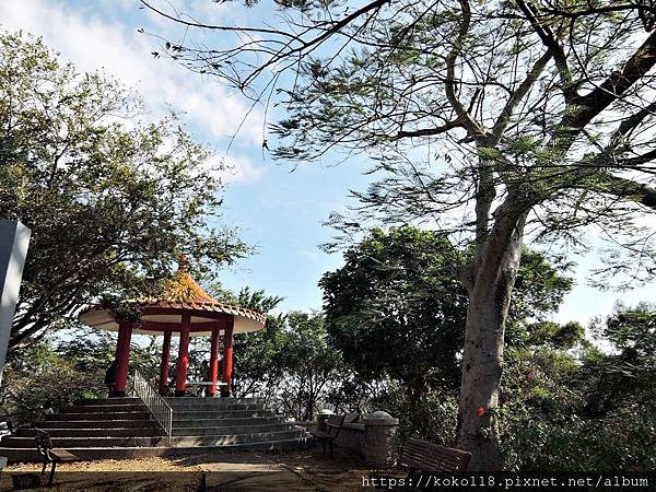 109.11.21 十八尖山-介壽亭.JPG