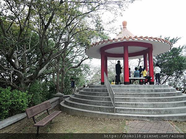 109.12.27 十八尖山-介壽亭.JPG