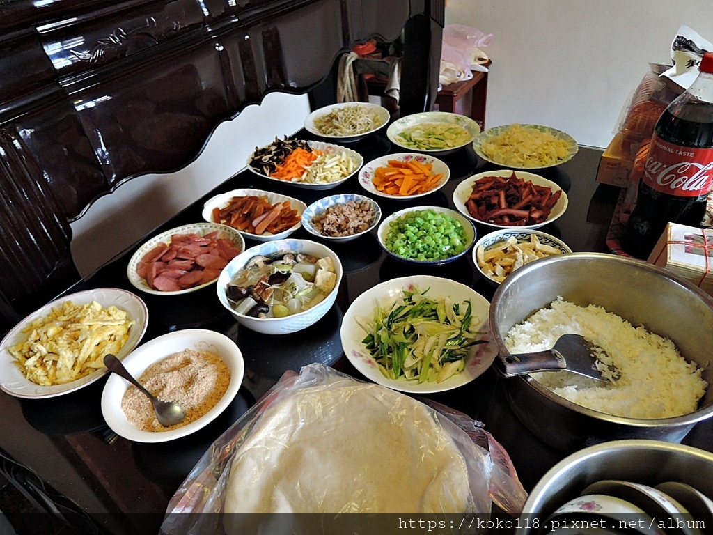 110.4.4 清明祭祖吃潤餅1.JPG