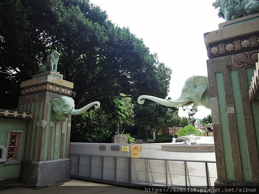 110.9.11 新竹公園-新竹動物園-大象門.JPG