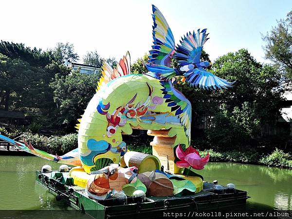 110.10.3 新竹公園-花燈-竹鵲松風迎春曦4.JPG