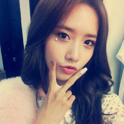 snsd yoona selca