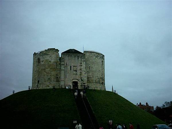 14_CLIFFORD'S TOWER_5_resize