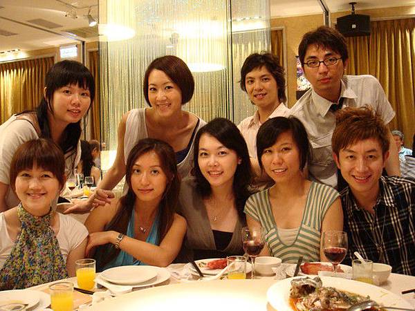 小梅結婚　也是大學同學Reunion