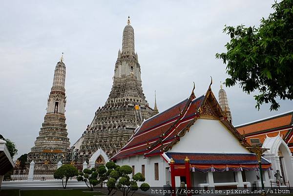 [泰國曼谷] 2022.10 清晨小旅行: 地鐵、渡輪、鄭王