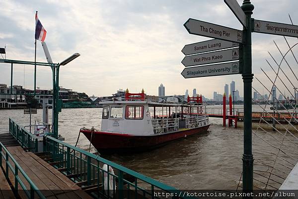 [泰國曼谷] 2022.10 清晨小旅行: 地鐵、渡輪、鄭王