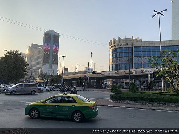 [泰國曼谷] 2022.10 清晨小旅行: 地鐵、渡輪、鄭王