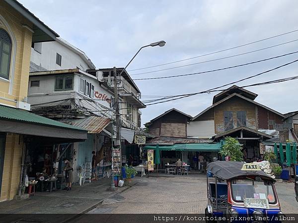 [泰國曼谷] 2022.10 清晨小旅行: 地鐵、渡輪、鄭王