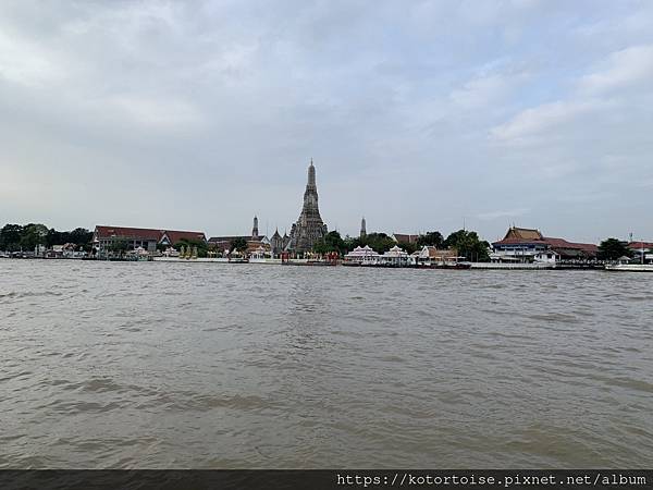 [泰國曼谷] 2022.10 清晨小旅行: 地鐵、渡輪、鄭王