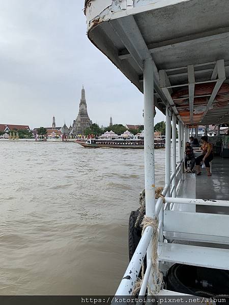 [泰國曼谷] 2022.10 清晨小旅行: 地鐵、渡輪、鄭王