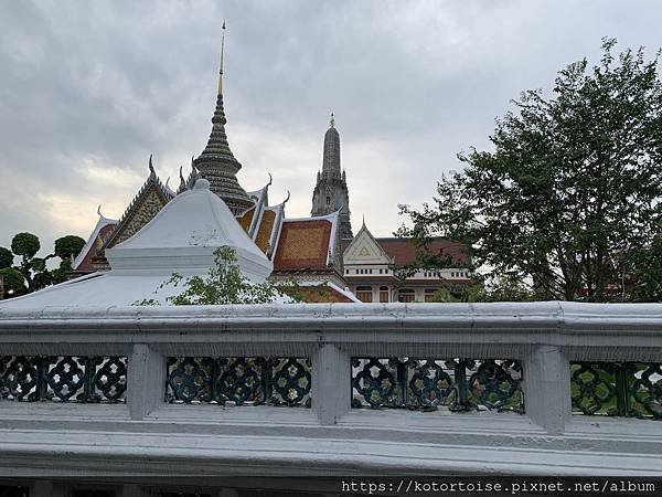 [泰國曼谷] 2022.10 清晨小旅行: 地鐵、渡輪、鄭王