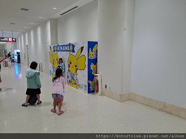 [日本沖繩] 2023.7 租車探訪美國村吃壽司