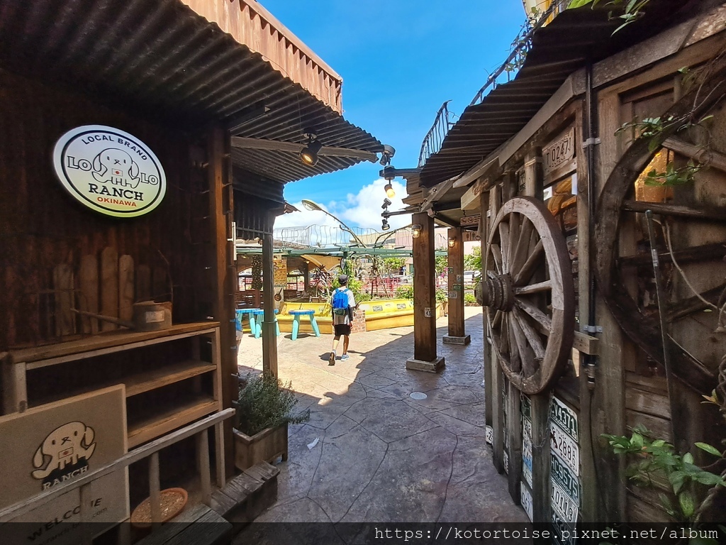 [日本沖繩] 2023.7 租車探訪美國村吃壽司