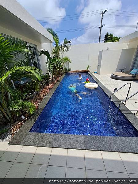 [日本沖繩] 2023.7 一戶建，泳池別墅，還是市區酒店 